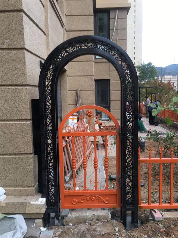 铁艺大门厂家